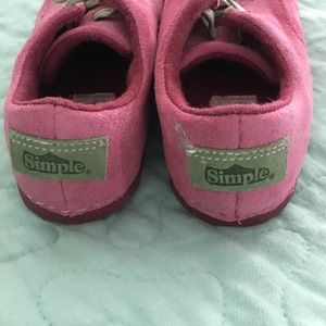 simple shoes for a happy planet